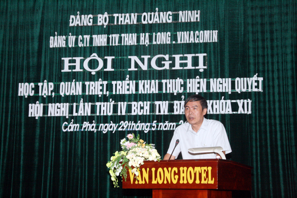 Tổ chức học tập, quán triệt và triển khai thực hiện Nghị quyết Hội nghị lần thứ tư BCH TW Đảng khóa XI