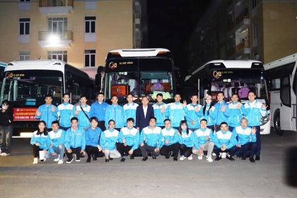 Công ty Than Hạ Long tổ chức xe đưa công nhân về quê nghỉ Tết Dương lịch năm 2026