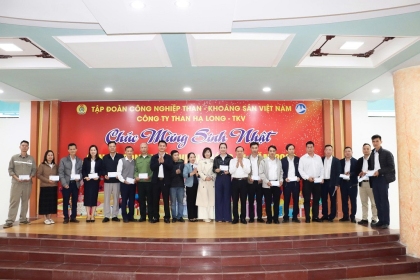 Tổ chức sinh nhật tập thể - Thắp lửa đoàn kết