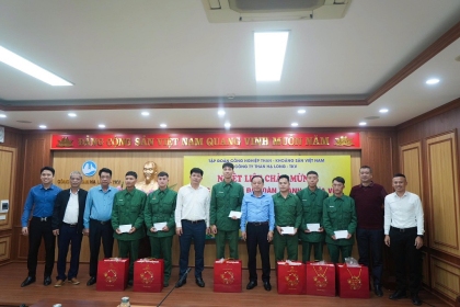Than Hạ Long – TKV gặp mặt, tặng quà quân nhân hoàn thành nghĩa vụ quân sự
