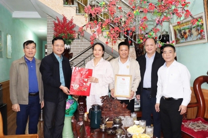 VINH DANH NHỮNG ĐIỂN HÌNH TIÊU BIỂU - LAN TỎA TINH THẦN NGƯỜI THỢ MỎ