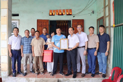 Vi Văn Soóc - Tấm gương người thợ mỏ tiêu biểu